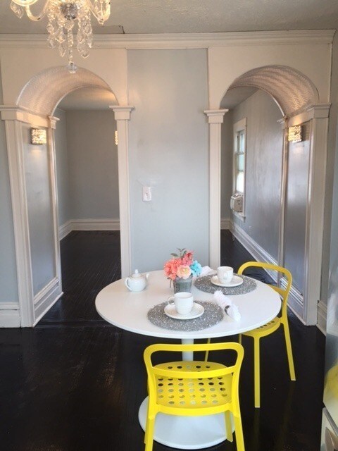 Foto principal - 301 E Locust St