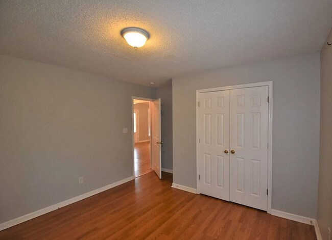 Building Photo - 24 Landon Ln