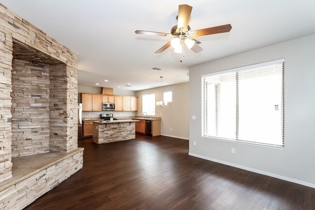 Building Photo - 10016 Bonterra Ave
