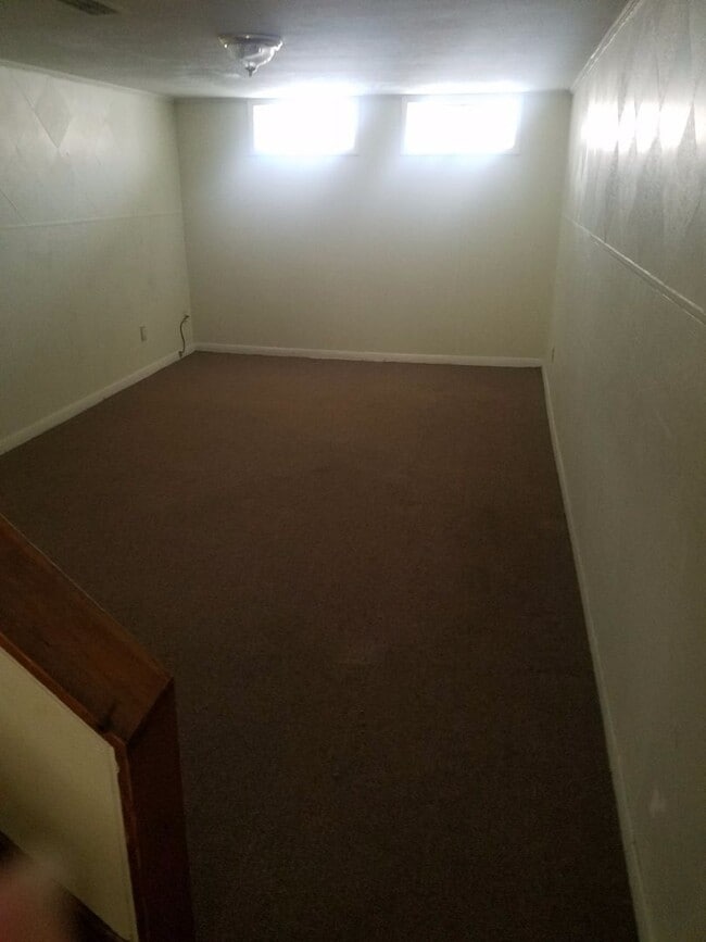 Foto del edificio - 4 bedroom, 2 full bath bungalow near Cedar and Warrensville