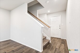 Building Photo - 2432 Ayers Dr