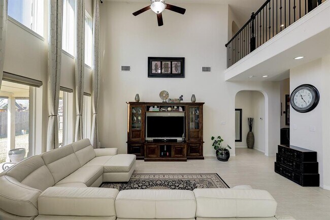 Foto del edificio - 19931 Paloma Bay Ct