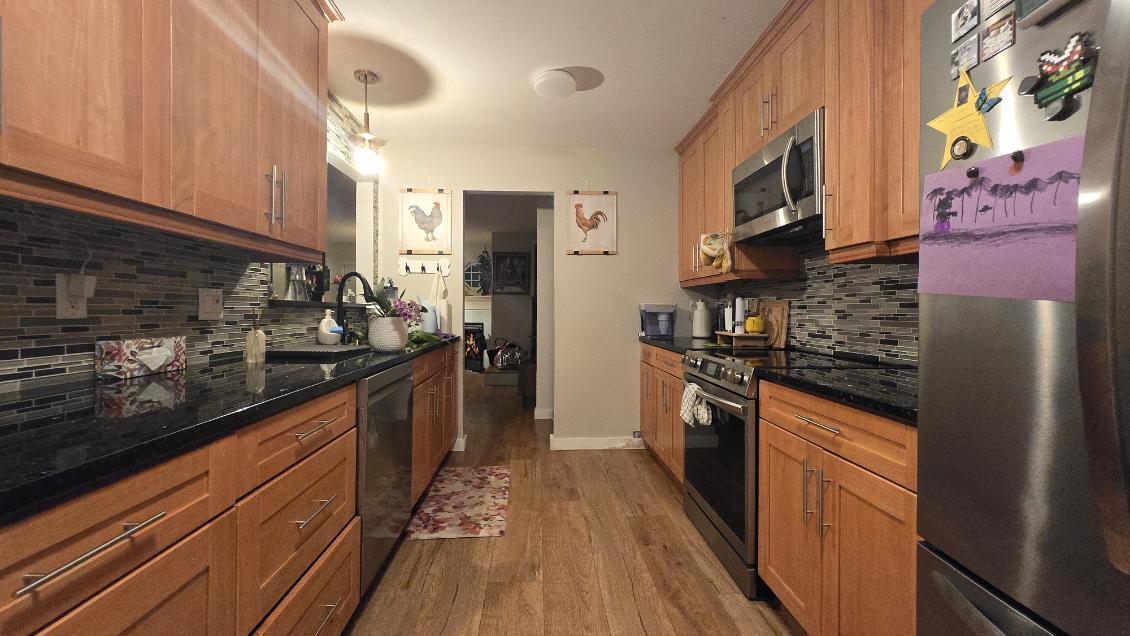Primary Photo - 11229-11232 232 St