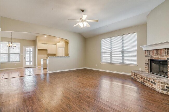 Foto del edificio - 4244 Summersweet Ln