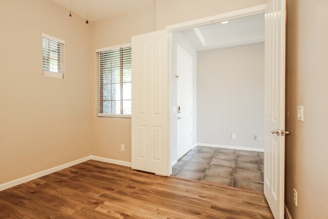 Foto del edificio - 5113 N 194th Dr