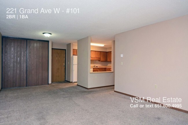 Foto del edificio - 221 Grand Ave W