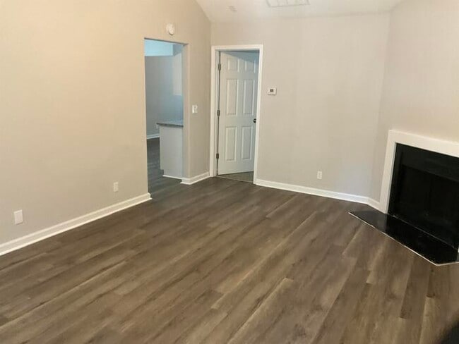 Building Photo - 213 Bradstone Cir