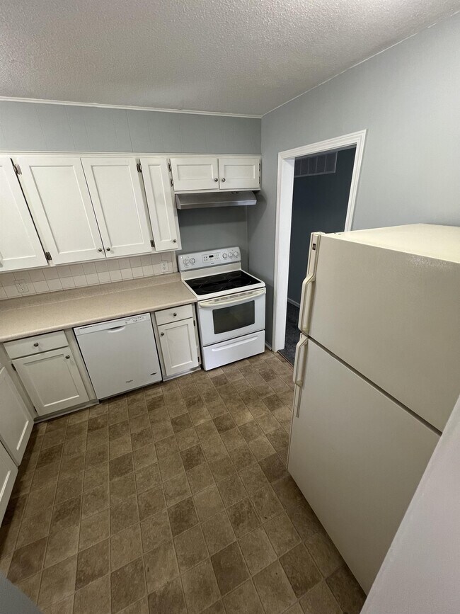Foto del edificio - 16913 E 35th Terrace S