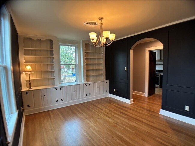 Foto del edificio - 5808 Coventry Ln