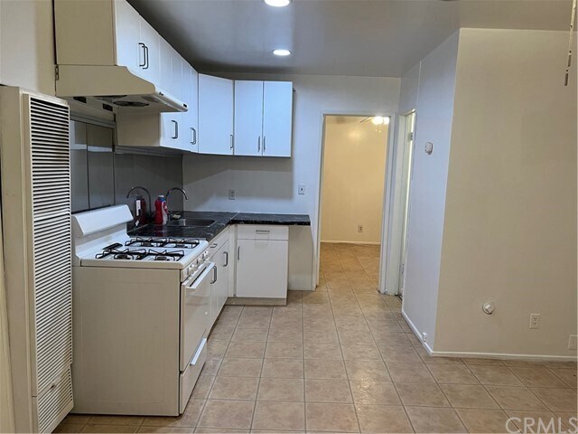Building Photo - 15985 Leander Dr