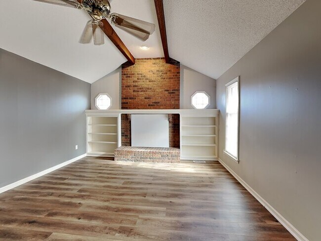 Building Photo - 1736 SE Silkwood Ct