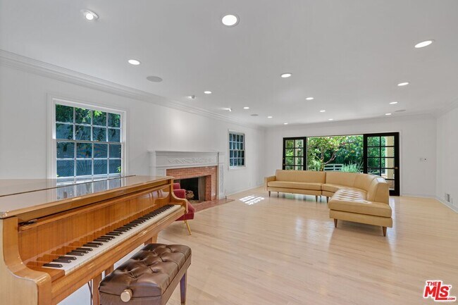 Foto del edificio - 1235 Lago Vista Dr