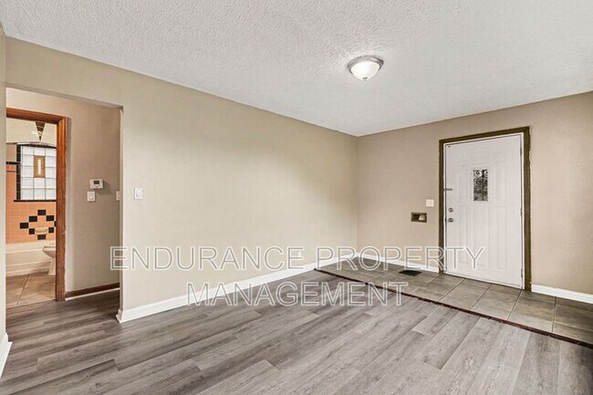 Foto del edificio - 937 Grand Ave