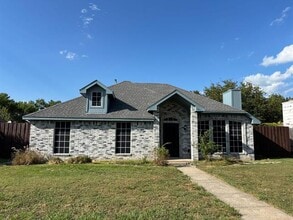 Building Photo - 7609 Munich Dr