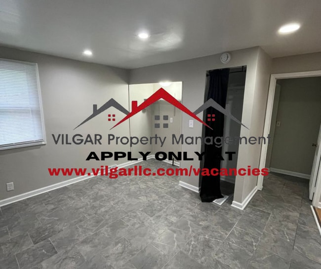 Building Photo - Step into this fully refreshed 5-bedroom, ...