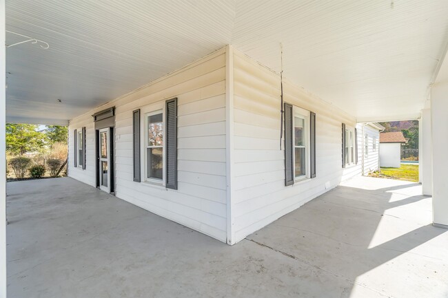 Building Photo - 6624 Washington Pike