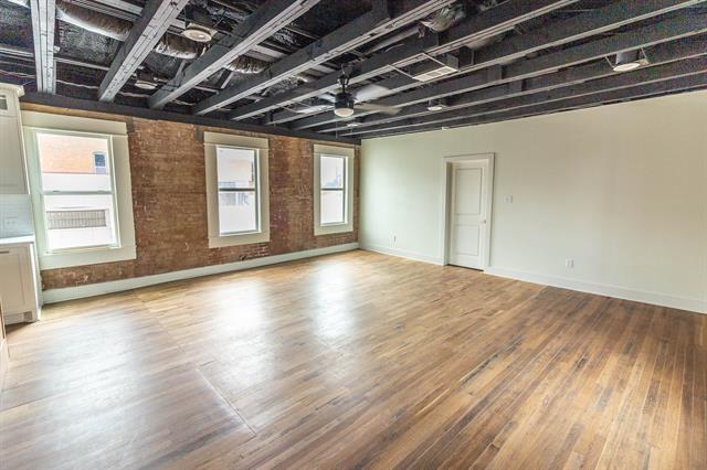 Foto del edificio - 219 W Mulberry St