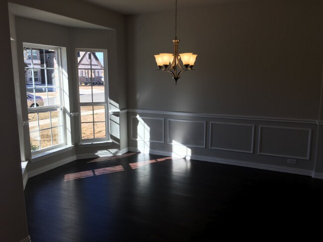 Building Photo - 5724 Mattlethorn Dr