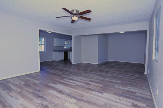 Foto del edificio - 1117 County Rd 515