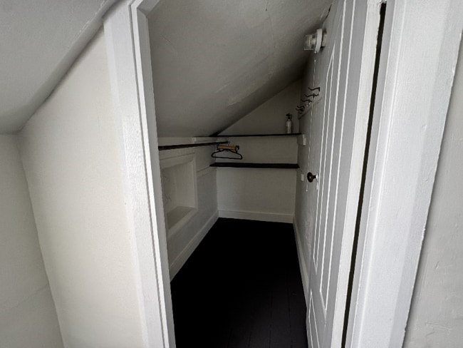 Building Photo - 27 Division St