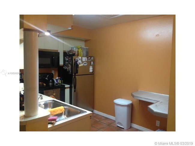 Building Photo - 15579 Miami Lakeway N