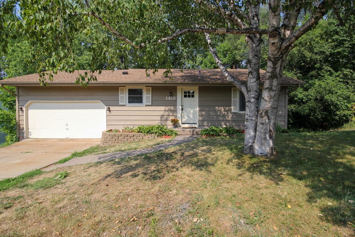 Primary Photo - 1413 Flag Ave N