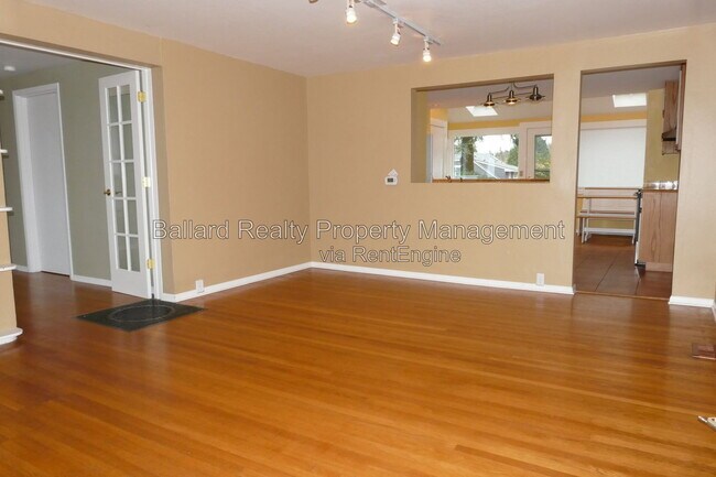 Building Photo - 509 N 70th St