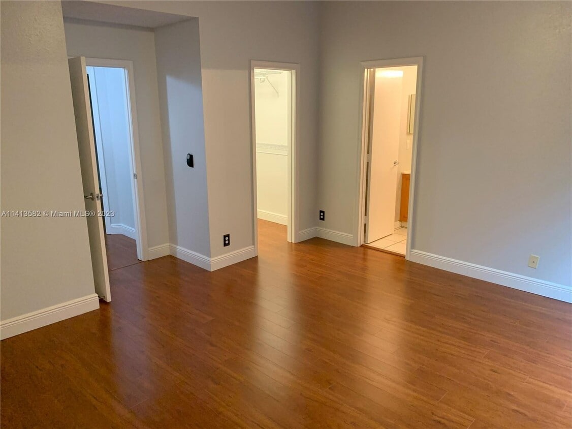Foto del edificio - 10911 Jewel Box Ln