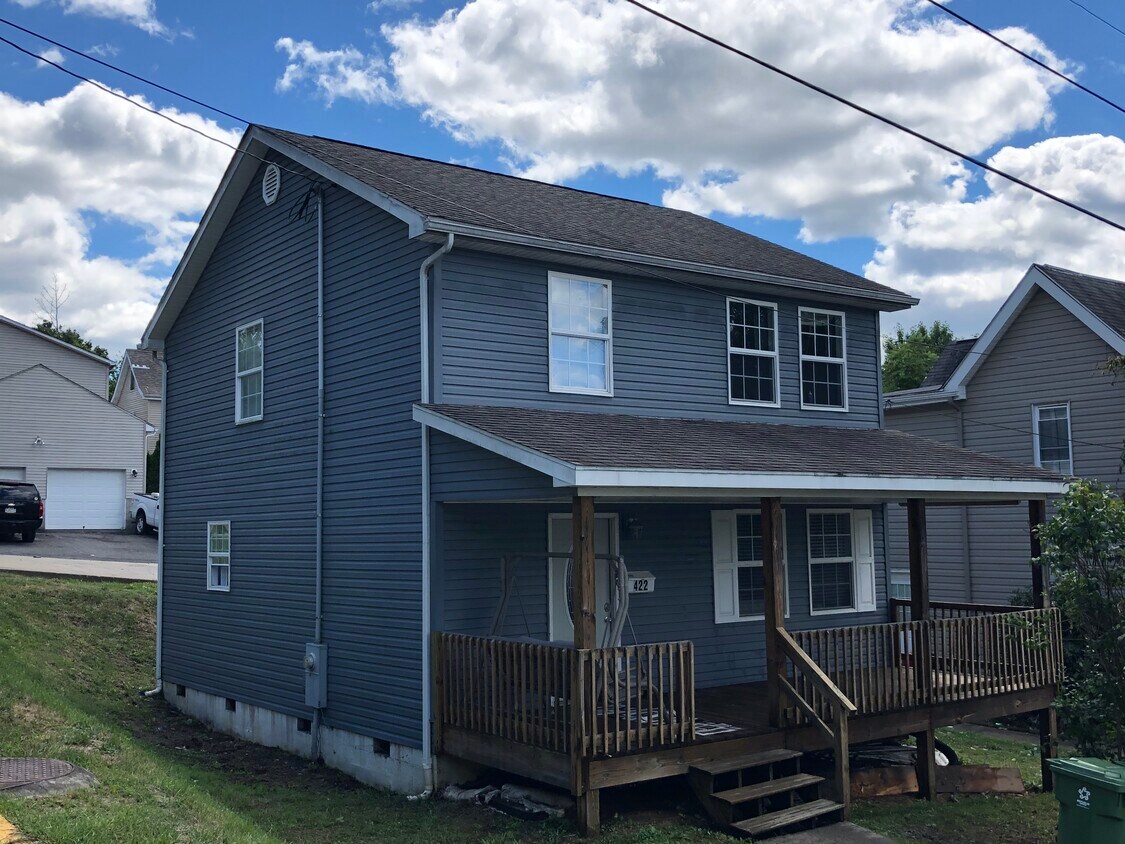 Primary Photo - 422 Morgan St
