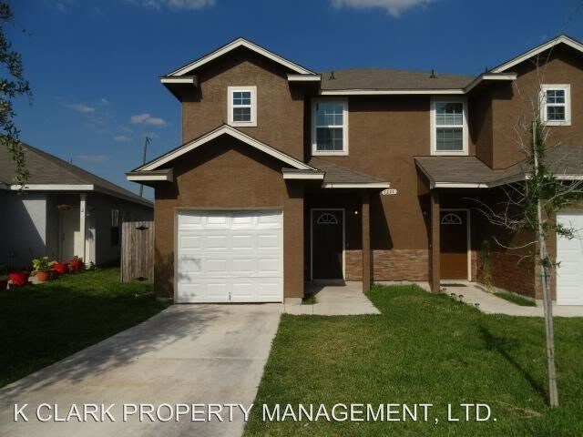 Foto principal - 3 br, 2.5 bath House - 7227 GOLF WAY #1