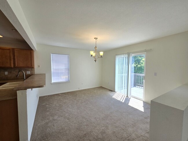 Building Photo - 3 Bedroom home