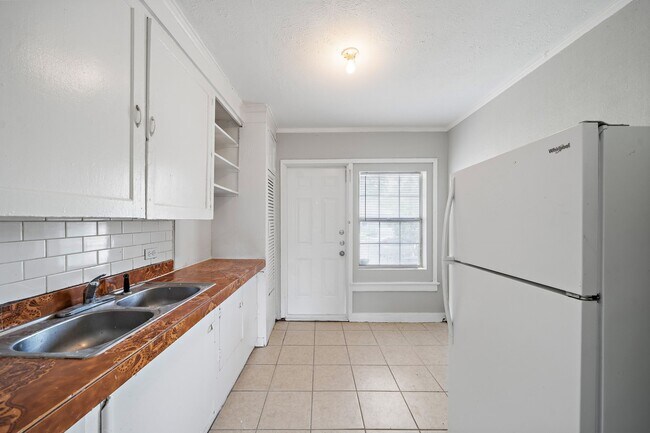 Foto del edificio - 818 3rd Ave N