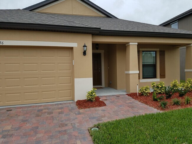 Building Photo - 1536 Fuji Dr