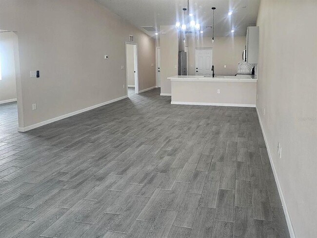 Foto del edificio - 11154 Pendleton Ave