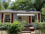 Primary Photo - Cute 2 Bedroom House