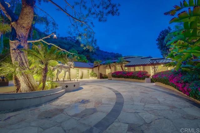 Building Photo - 1402 Rancho Serena