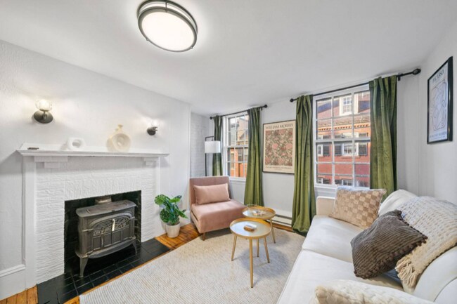 Foto del edificio - 102 Revere St