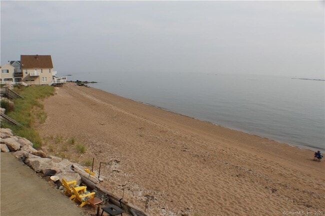 Building Photo - 90 Cosey Beach Ave