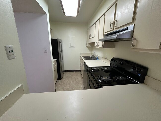 Foto del edificio - 3350 Altamont Rd