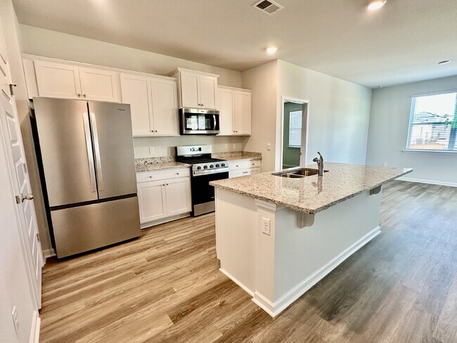 Building Photo - Three Bedroom Single Level Home in the Retreat at East Argent!