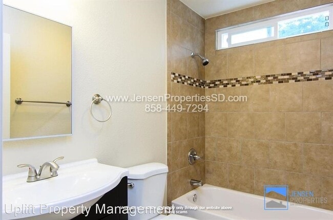 Building Photo - 3 br, 2 bath House - 1128 La Presa Ave