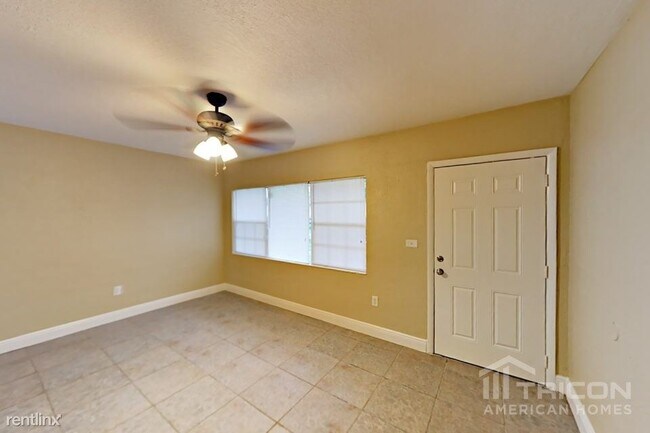 Foto del edificio - 15701 NW 27th Pl