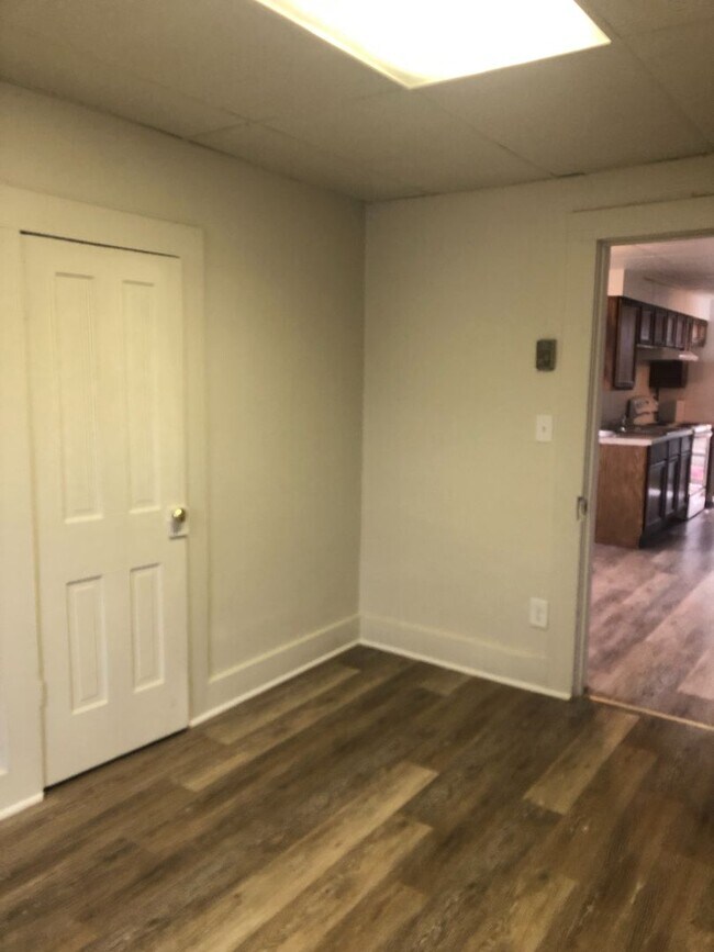 Foto del edificio - 112 S Franklin St