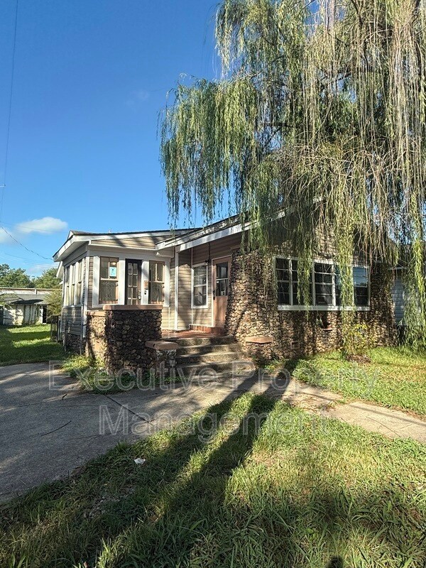 Building Photo - 413 44th St Ensley