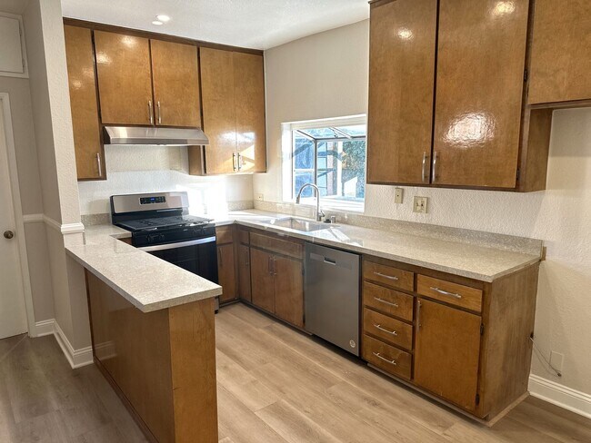 Building Photo - 636 S. Grand Street Orange, CA 92866