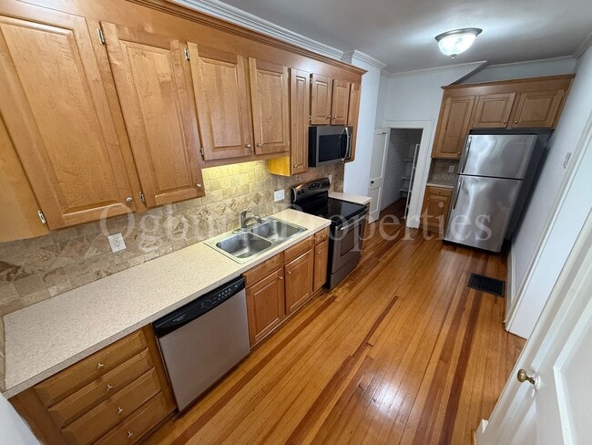 Foto del edificio - 603008- 605-607 MILLER STREET
