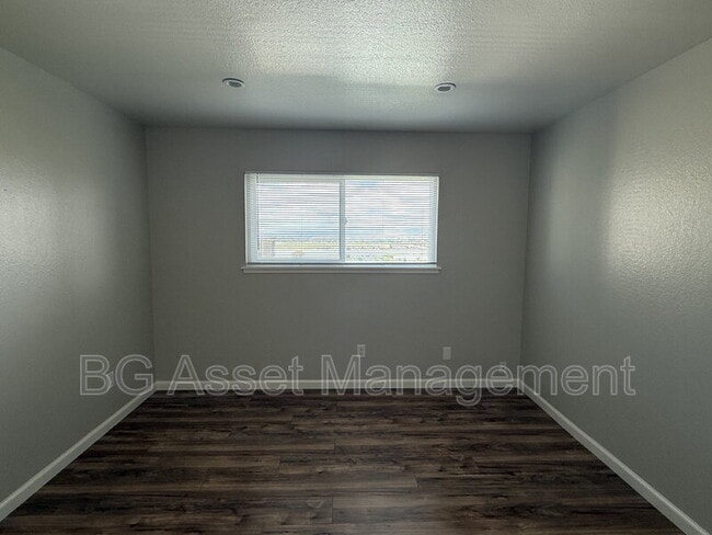 Building Photo - 50 Frey Pl