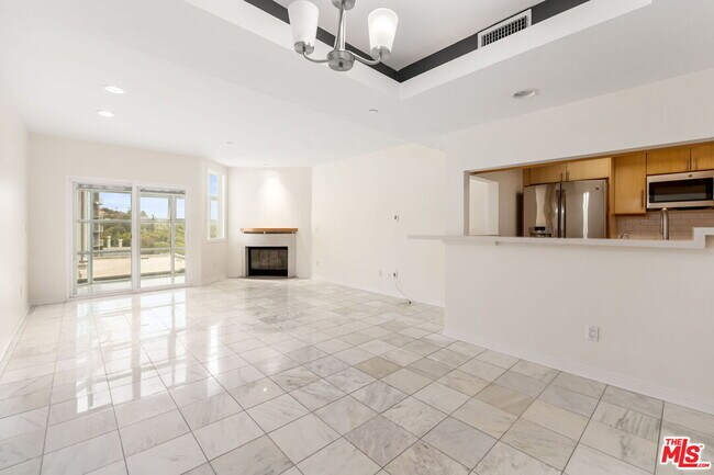 Building Photo - 171 N Church Ln