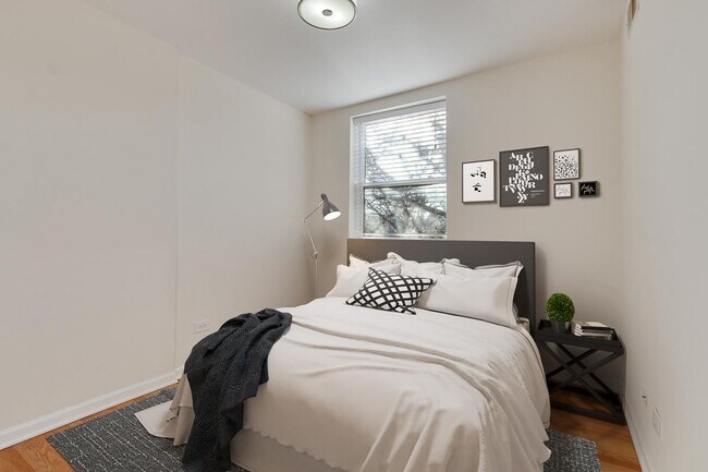 Foto del edificio - 2519 W Leland Ave