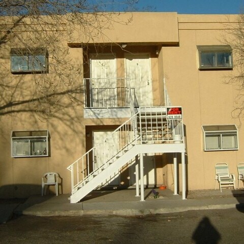 Foto del edificio - 105 General Arnold St NE
